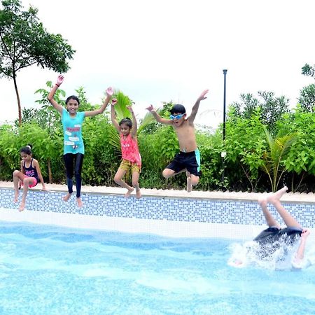 Rejoice Hotel วาโดดารา ภายนอก รูปภาพ