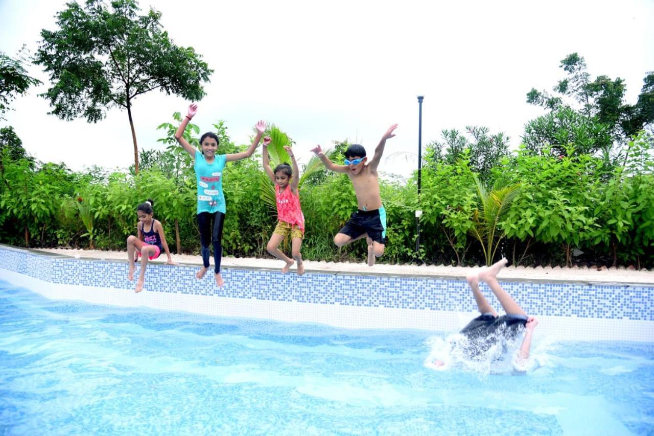 Rejoice Hotel วาโดดารา ภายนอก รูปภาพ